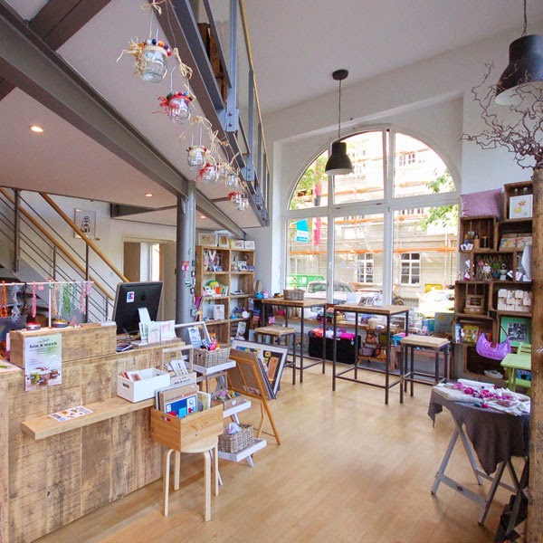 Cafe Abseits Einzelausstellung Der Malerin Susanne Schmidt Riedl