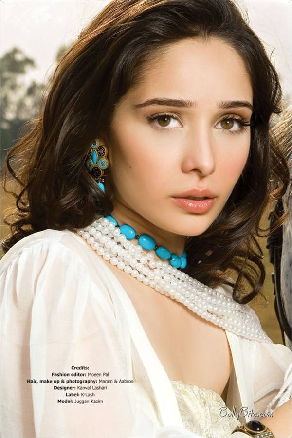 pakistani hot and sexy model juggan kazim new fashion shots picturs