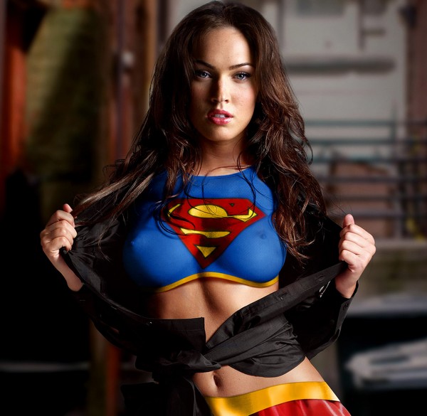 http://1.bp.blogspot.com/--0mfAQAbIRk/TqUkd5H8RdI/AAAAAAAAAsk/3VXc-hshzAc/s1600/Megan-Fox-Hot-Superman-Pics-Gallery+1.jpg