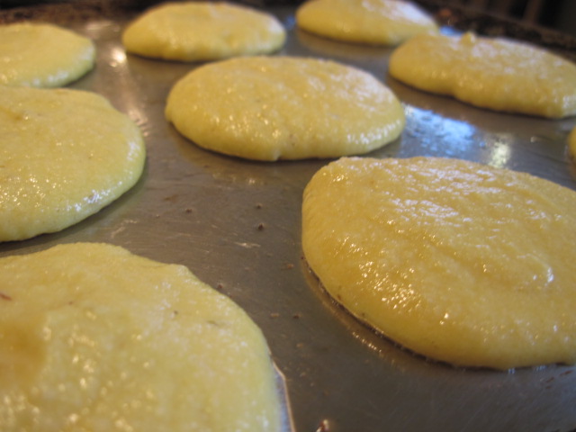 Friends Love Food: Almond Flour Pancakes