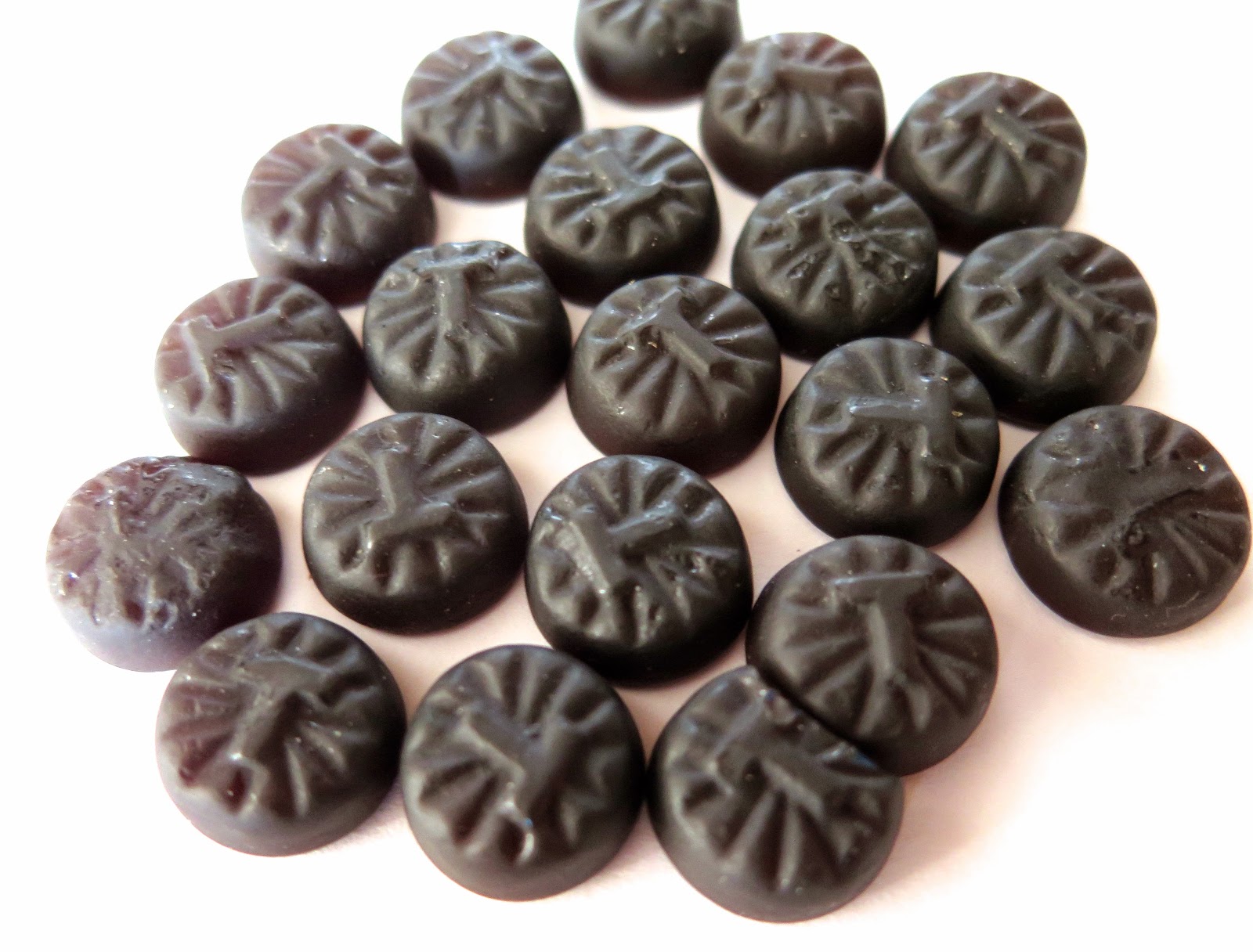 Obsessive Sweets Sugarfree Licorice Pastilles of Iceland Nói Síríus