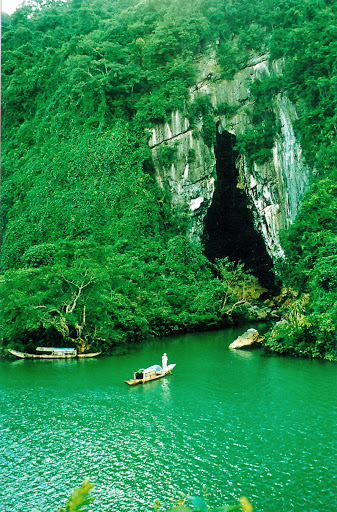 THE MOST BEAUTIFUL SCENERY IN THE WORLD 4 Hang+%C4%91%E1%BB%99ng+th%E1%BA%A1ch+nh%C5%A9+Phong+Nha