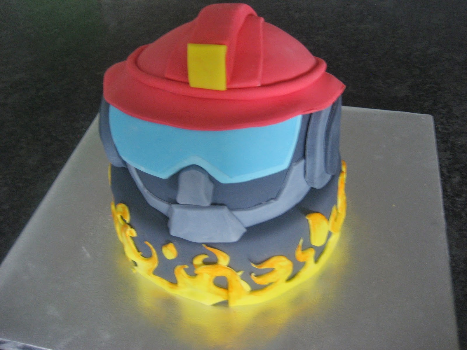 Devanys Designs: Rescue Bot Cake