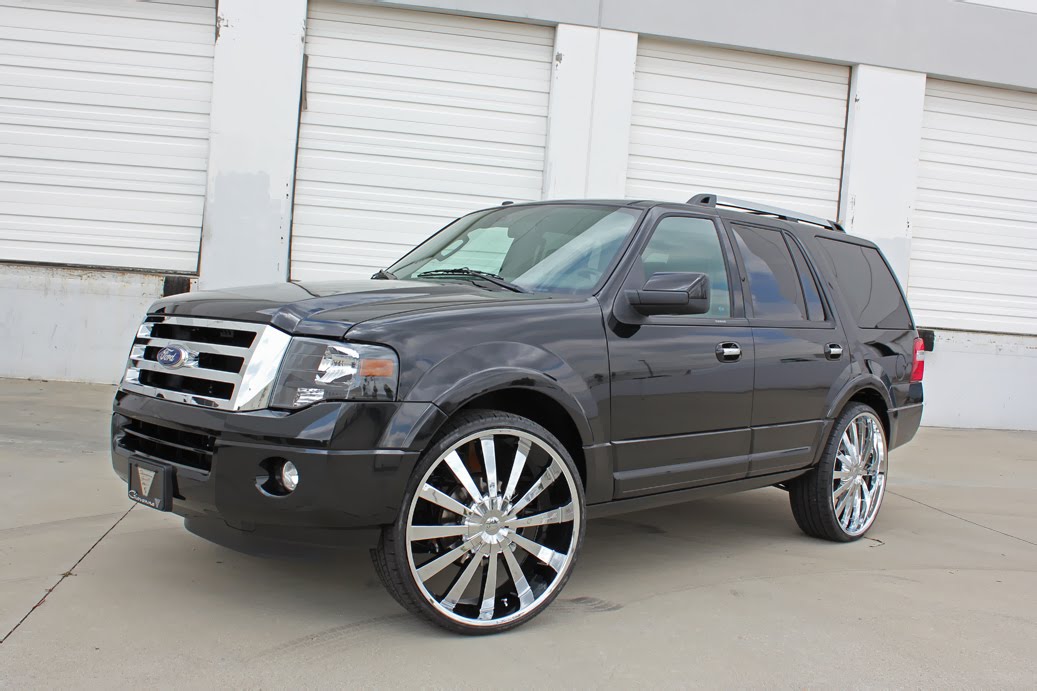 Ford Expedition on 28” Chrome Santorini II – Giovanna Luxury Wheels 28 Inch Rims For Ford Excursion