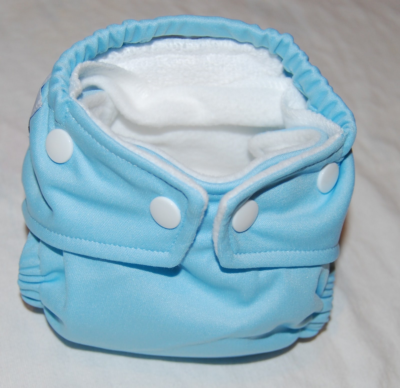Life With My Littles "Newborns AND Cloth" Fuzzi Bunz xs diaper review