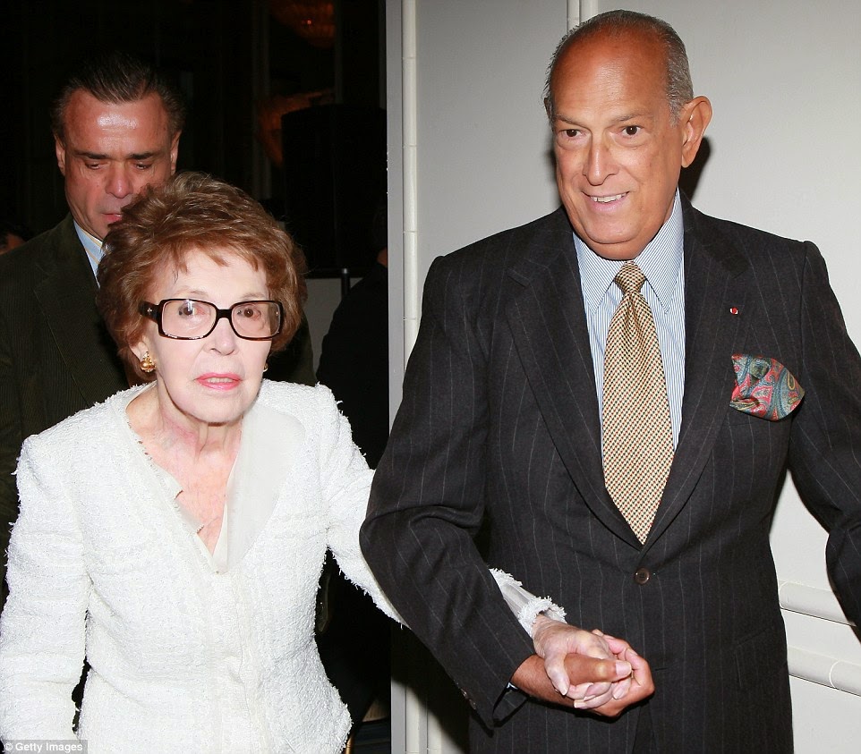 Oscar de la Renta with Nancy Reagan by Getty Images | Ses Rêveries Oscar de la Renta with Nancy Reagan by Getty Images | Ses Rêveries