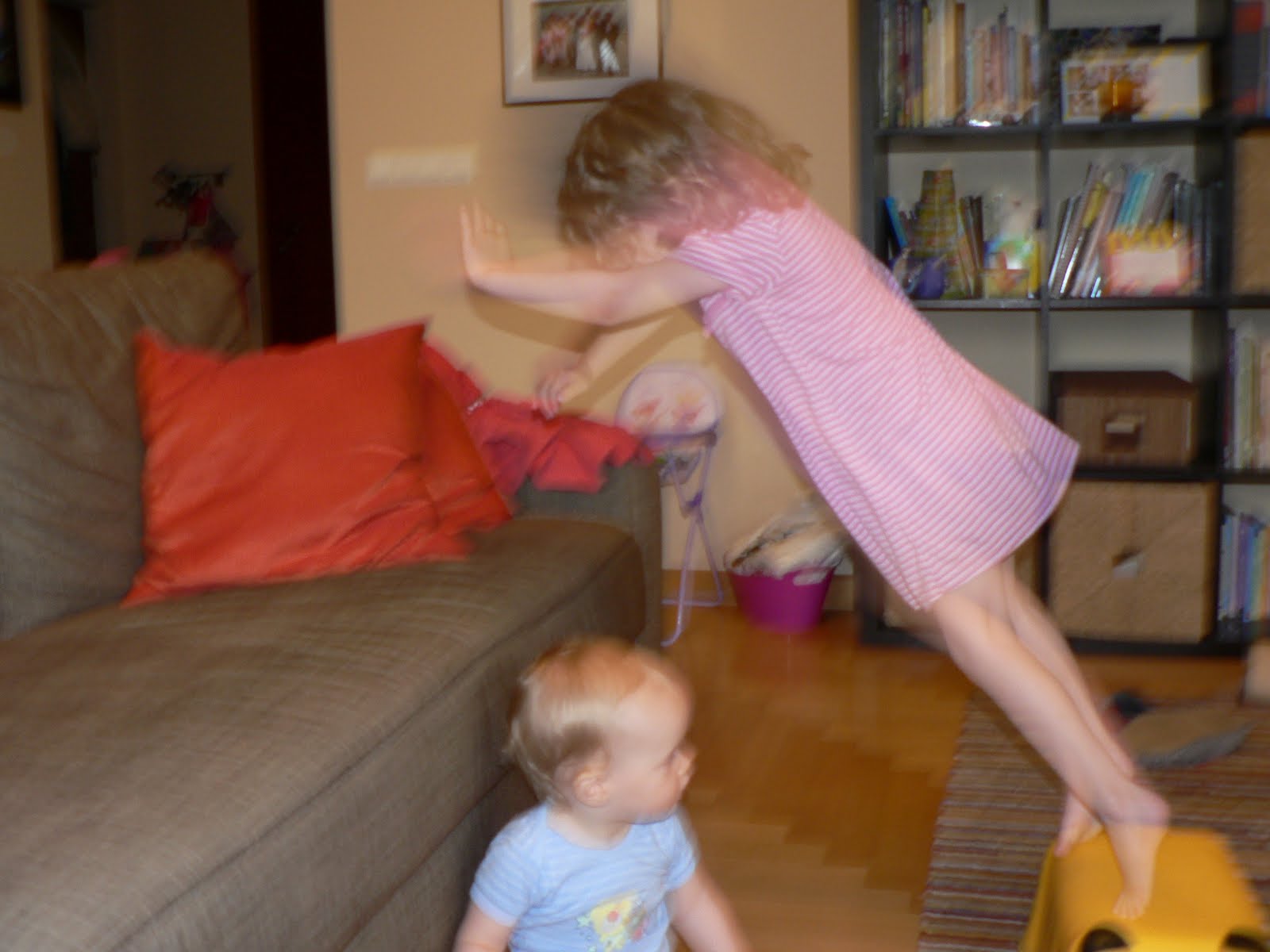 Mama Pea Pod {No Jumping On The Couch!}