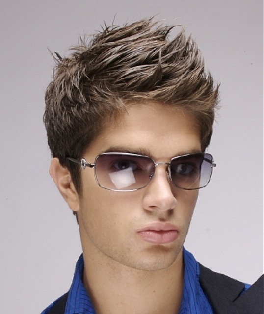 FASHION AND LIFE STYLE: Men hair style