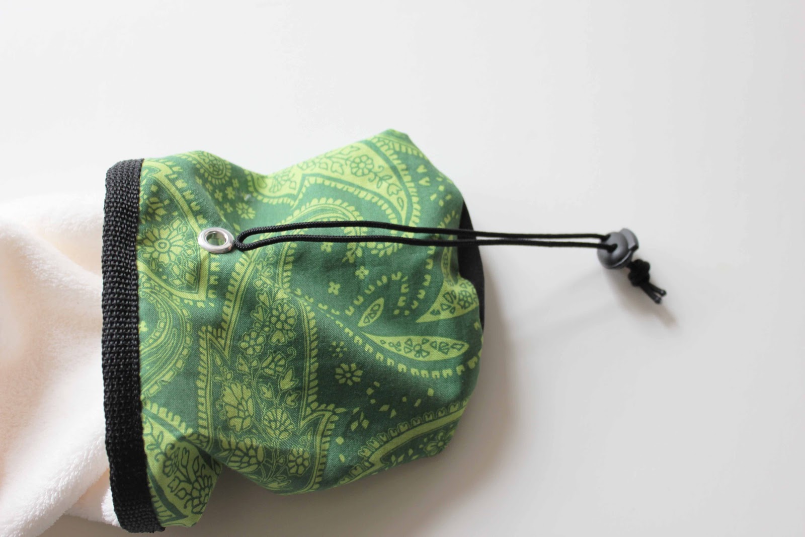 Sewing and Beta Crushing How to make a rock climbing chalk bag?