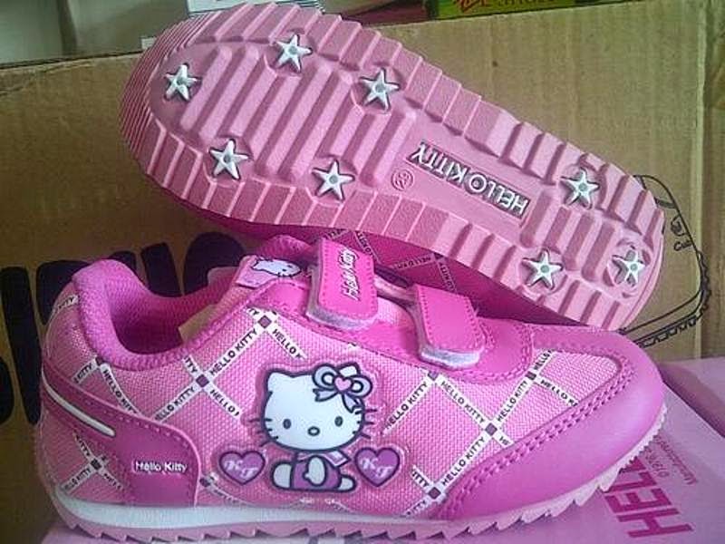 Gambar sepatu hello kitty anak warna pink cute banget Gambar sepatu hello kitty anak warna pink cute banget