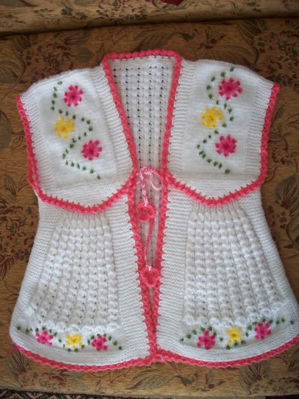 0 Pembe beyaz örgü çocuk yelek 0 Pembe beyaz örgü çocuk yelek