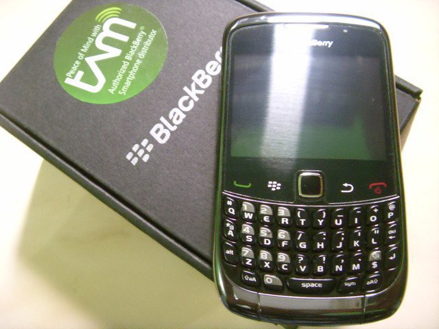 BlackBerry Indonesia: Paket Irit Blackberry Internet Service (BIS)