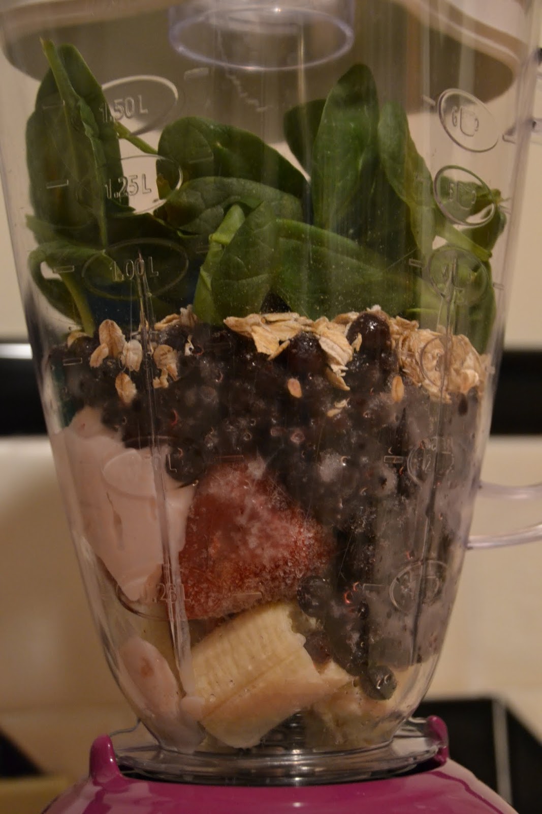 Much Ado About Somethin Healthy Smoothie Oatmeal, Spinach & Berries
