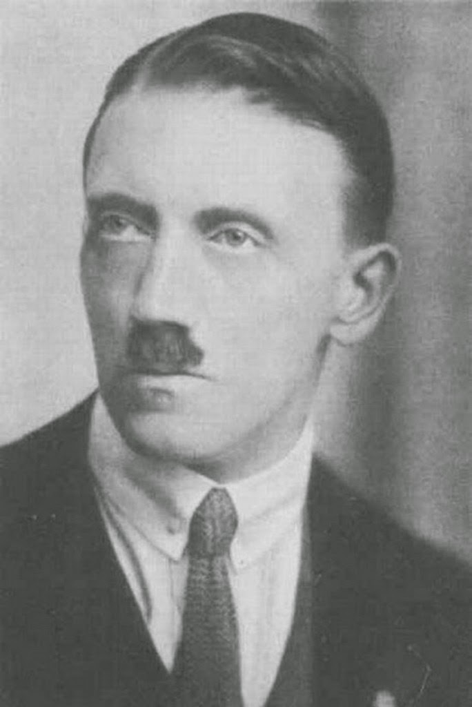 Amazing Historical Photo of Adolf Hitler in 1921 