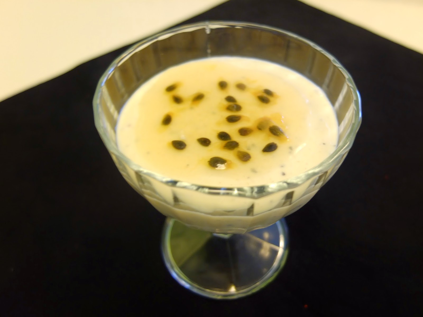 Nos meus alfarrábios: Receita da Mousse de Maracujá top lá de casa