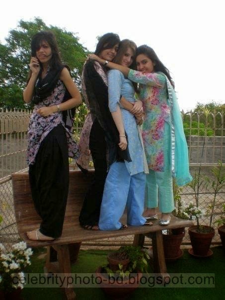 Pakistan+Sexy+College+Girls+Hot+Pose+Photos+In+Salowar+Without+Orna+2014 2015002 Smartwikibd.Net