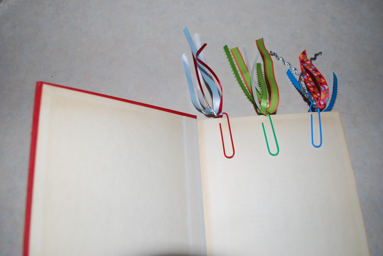 Love Bug Living Ribbon Paper Clip Bookmarks