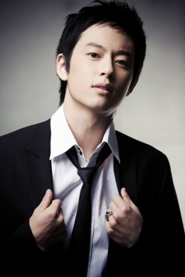 K-pop: Kim Dong Hyun