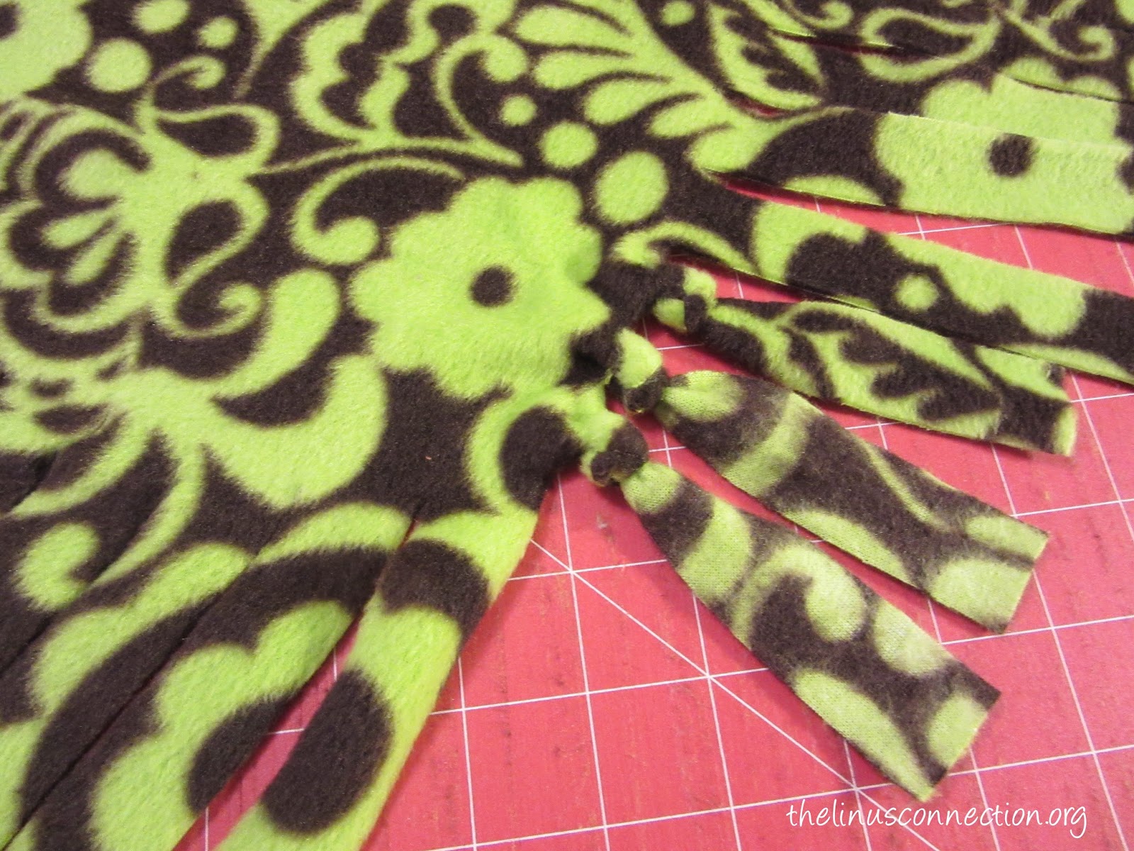 The Linus Connection Two Ways to Make a Single Layer Fleece Blanket