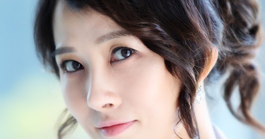 Kim Sun Ah | Vvmon Gallery