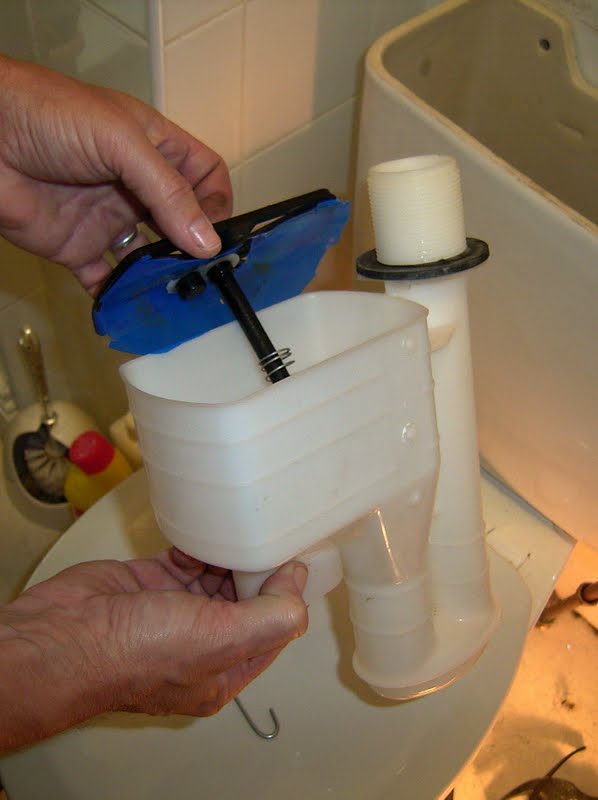 How To Remove A Toilet Syphon HOWOTREMVO