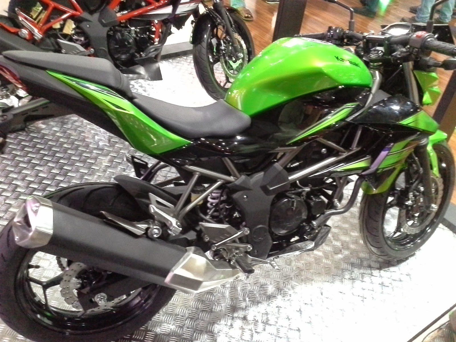 Motor Drag Ninja Stand Kawasaki PRJ 2015