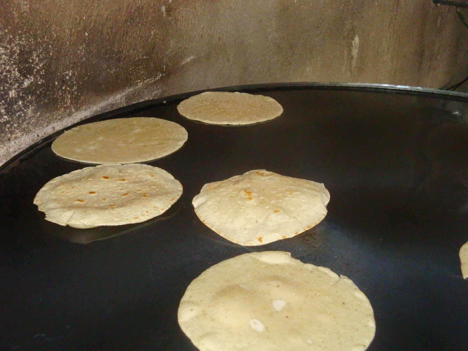 OXTOTITLAN Tortillas de maíz hechas a mano en Oxtotitlán Guerrero