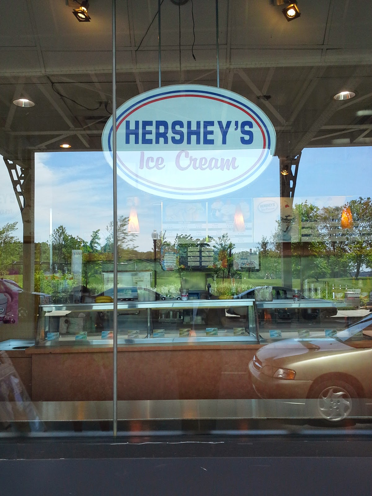 ICE CREAM ICE CREAM!! Water Gazing and Harbo