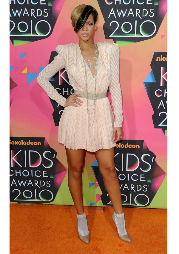 Celebrity Heights How Tall Are Celebrities? Heights of Celebrities How Tall is Rihanna?