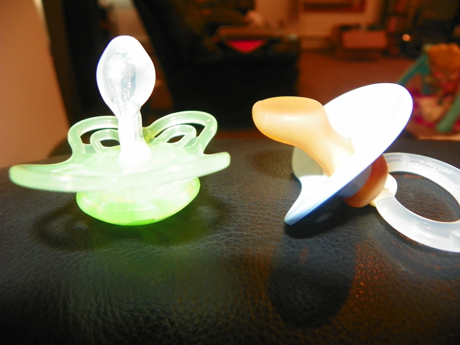 Difference Between Pacifier & Dummy at Ryan Murdock blog