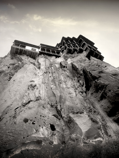 LA FOTO DE HOY: CUENCA, SPAIN The "Hanging houses". 1