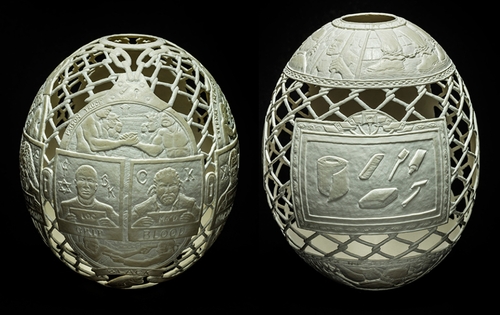 00-Gil-Batle-Hatched-in-Prison-Carvings-on-Ostrich-Eggs-www-designstack-co