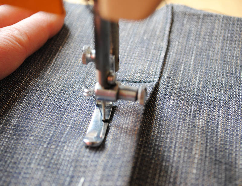 happy to make How to sew a cushion cover with a concealed zipper