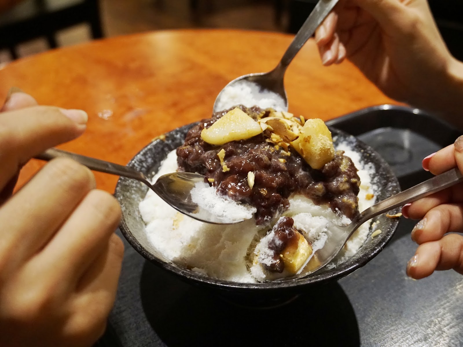 PinkyPiggu Nunsongyee 눈송이 Popular Korean Dessert Café's Latest