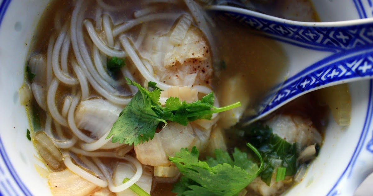 we eat. happy. asian white fish & noodle soup.