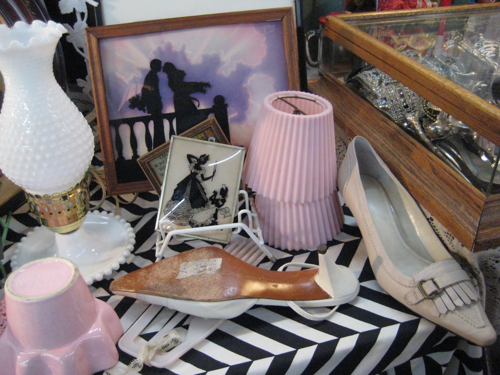 C. dianne zweig kitsch 'n stuff: june 2011