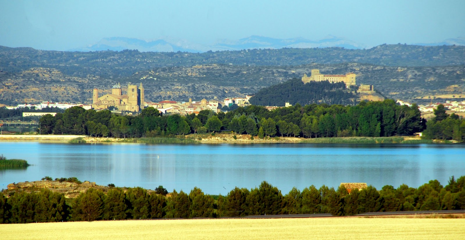 ALCAÑIZ Embalse de la Estanca Alcañiz dispone de un precioso embalse