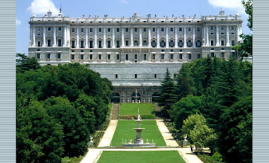 23) CAMPO DEL MORO. (Parte lateral del Palacio Real):