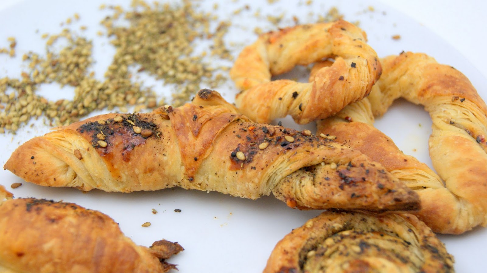 Za'atar minicroissants made out of leftover dough (check here for recipe)