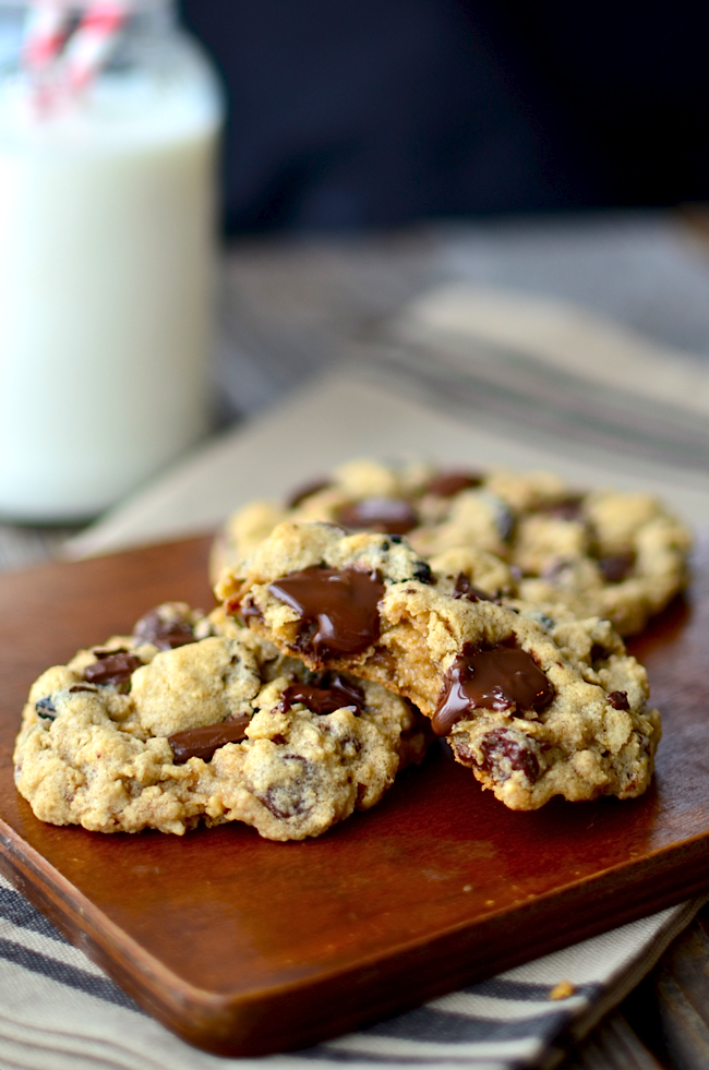 Yammie's Noshery: The Best Gluten Free Oatmeal Cookies {With Dark