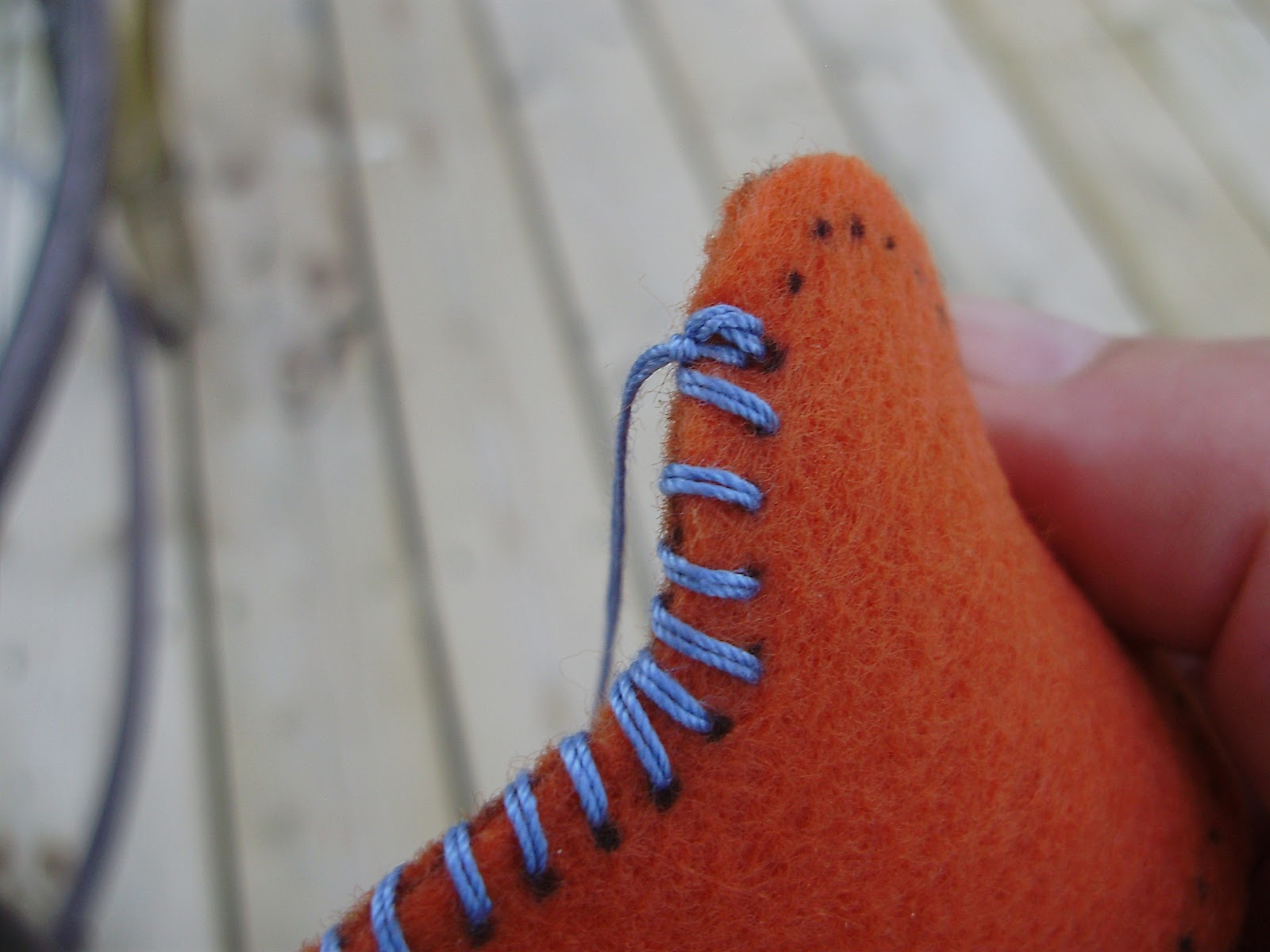 Sewing with Kids How to Sew a Lock Stitch, Technique 1