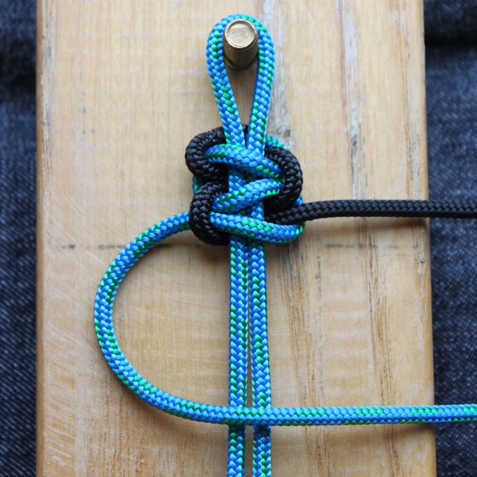 love is in the details Paracord Survival Bracelet Tutorial
