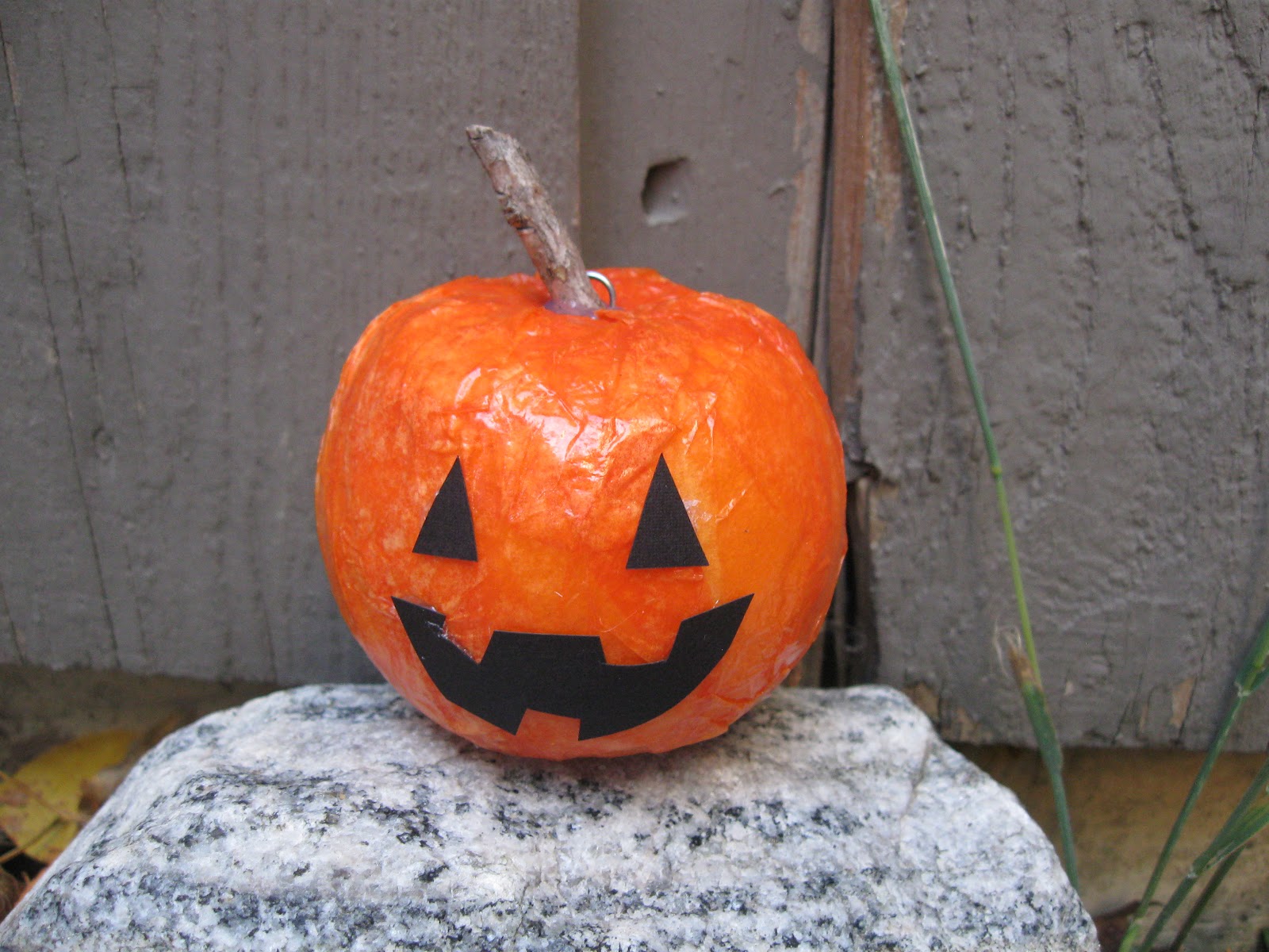 Craft Klatch ® Styrofoam Pumpkin Craft