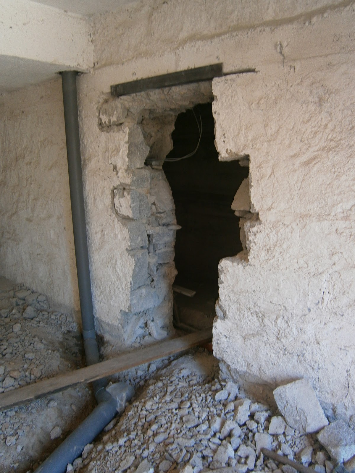 ESPECIESdeESPACIOSenCONSTRUCCIÓN: Transformación de garaje en apartamento