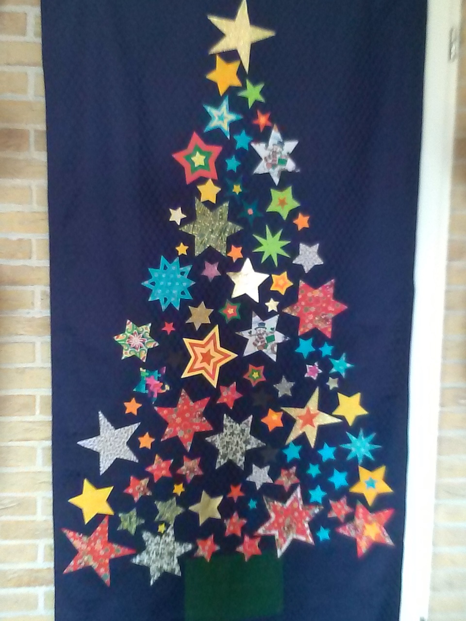 De Meerquilters Werken aan de kerstboom quilt bij Corry