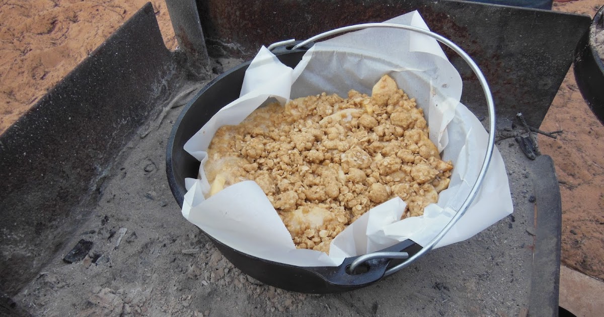 Dutch Oven Fruit (Apple) Crisp