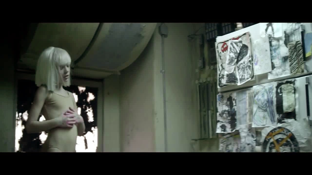 Sia performance Chandelier - Grammy Awards 2015 FULL SHOW