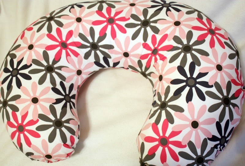 * Keeping Up with the DeRoos * boppy pillow