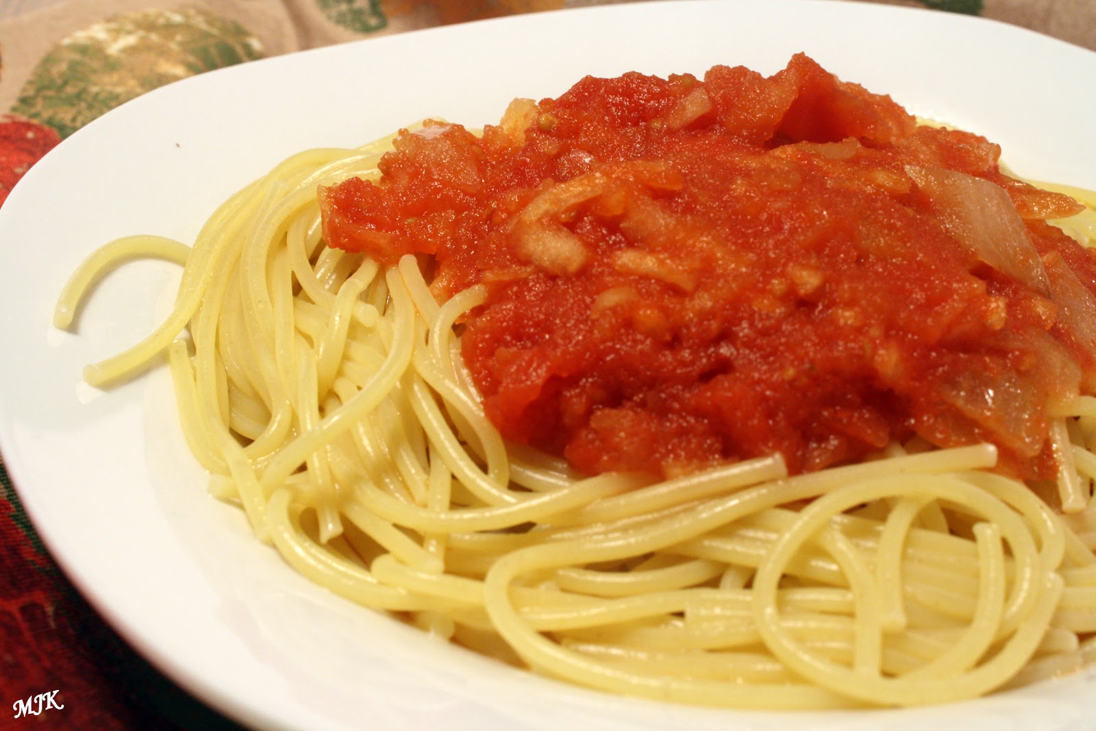 Melissa's Cuisine Spaghetti with Apple Tomato Sauce