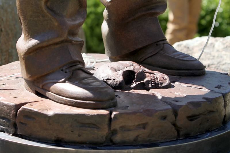 Lucas Unveils Yoda And Indiana Jones Statues At San Anselmo's